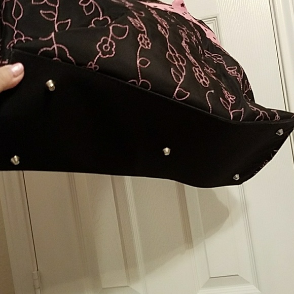 Floral Nylon Bag - Picture 4 of 7