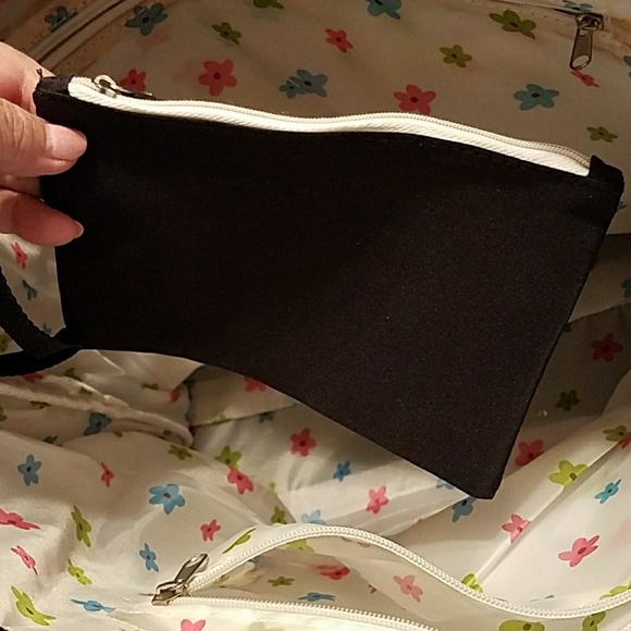 Floral Nylon Bag - Picture 6 of 7