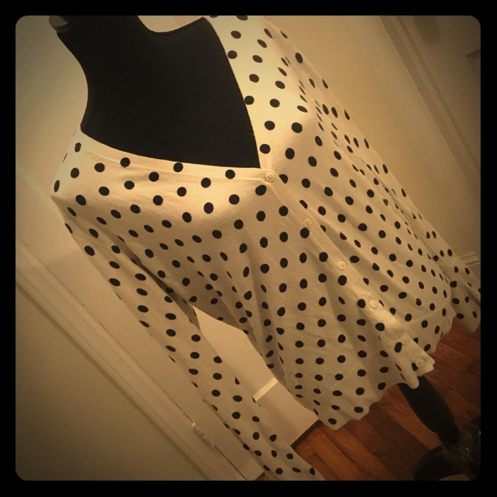 Classic B/W polka dot cardigan