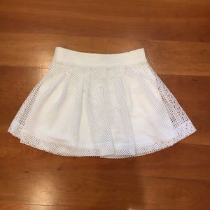 banana republic Pleated mesh white skirt size 4