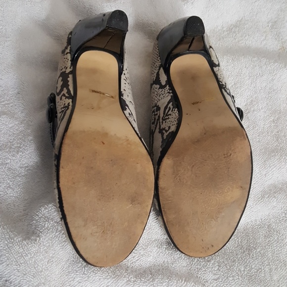 Dollhouse Snakeskin Heel - Picture 3 of 4