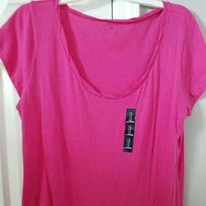 New with tags Gap scoopneck shirt - pink