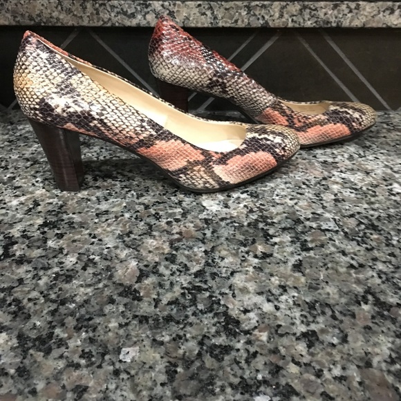 Calvin Klein snakeskin heels size 10 - Picture 1 of 4