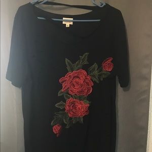 Distressed black rose tee
