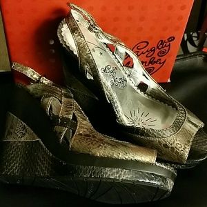 NIB NAUGHTY MONKEY BUCKLE WEDGES