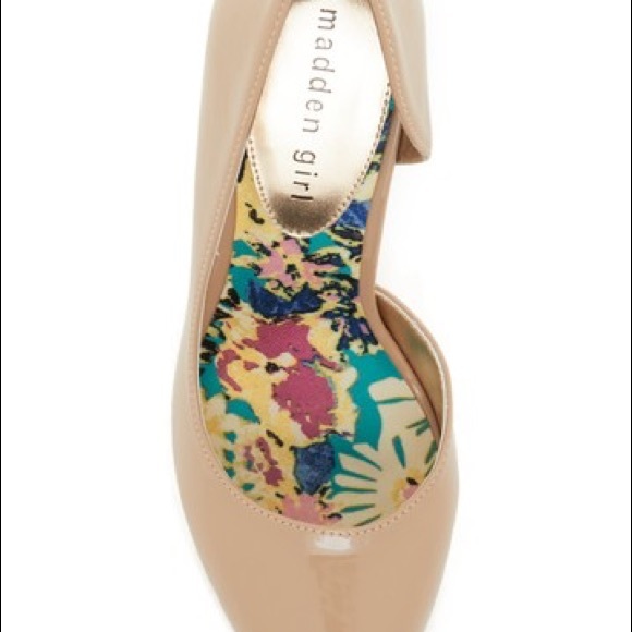 Madden Girl Nude Patent Leather Platform Pump - Picture 3 of 8