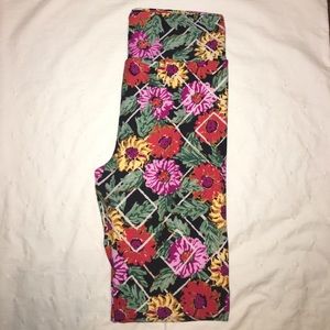 LuLaRoe Printed Leggings