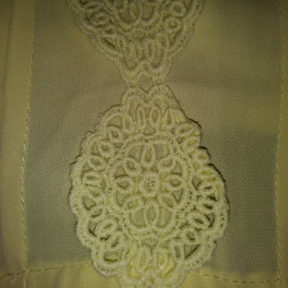 🌟 Lauren Conrad Lace Crochet Blouse 🌟 - Picture 3 of 4