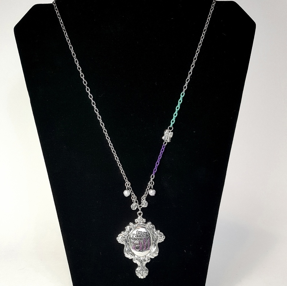 Disney I'm the Fairest of them all mirror necklace - Picture 2 of 4