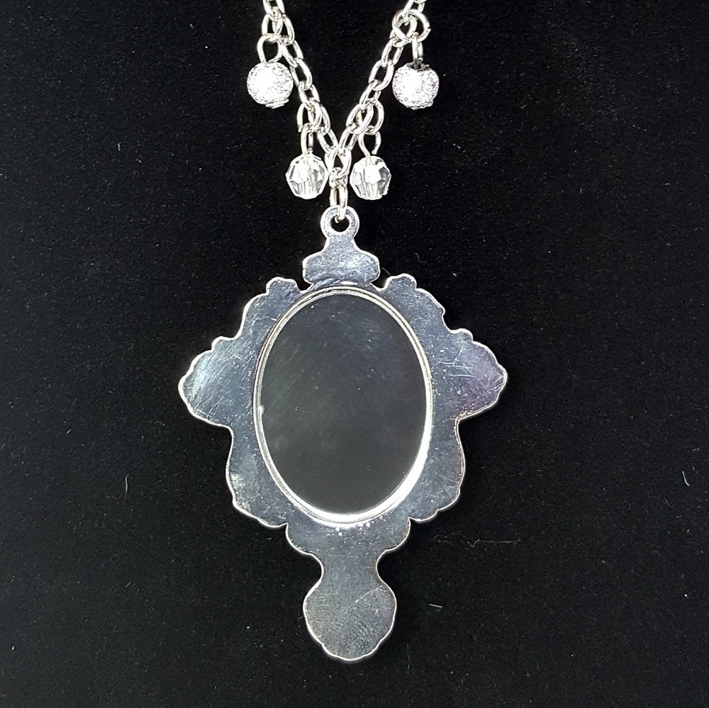 Disney I'm the Fairest of them all mirror necklace - Picture 3 of 4