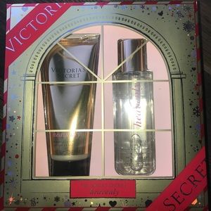 💖VICTORIA SECRET "HEAVENLY" SPAY AND LOTION SET💖