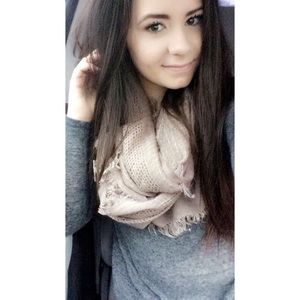 Meet your Posher, Tiffany