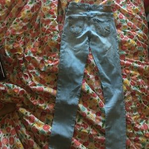 hollister light wash skinny jeans