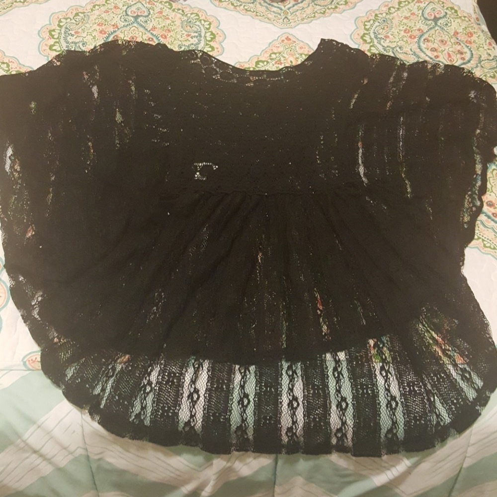 Plus-black tunic top