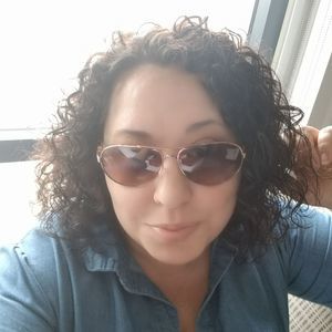 Meet your Posher, Leighya