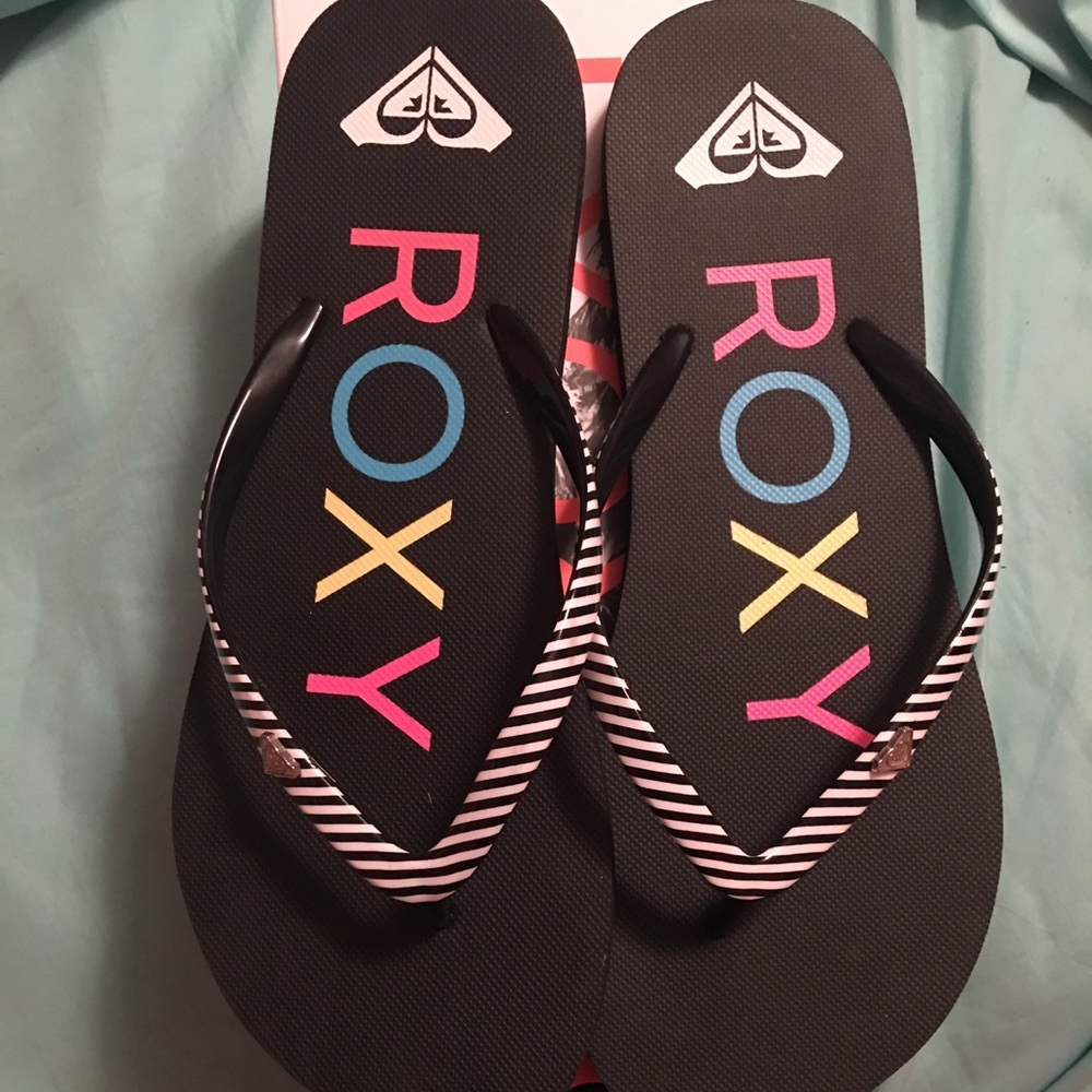 Roxy flip flops!