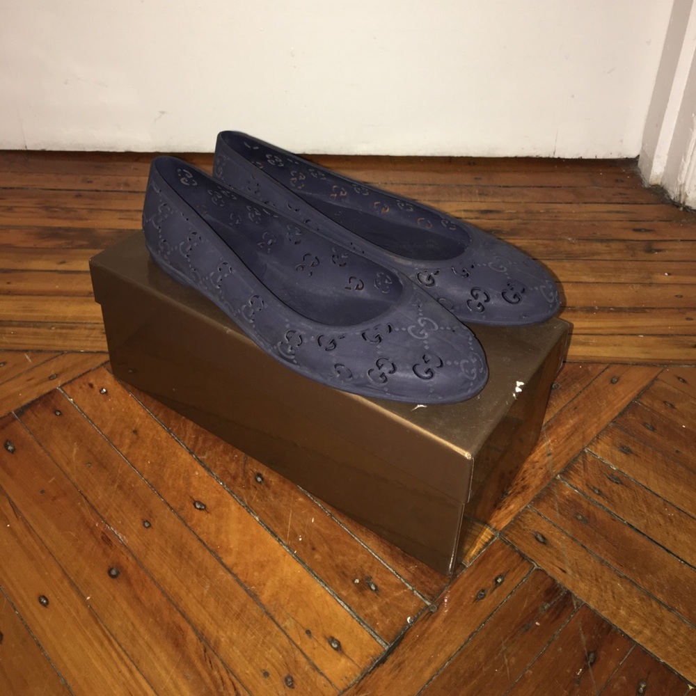 Gucci Guccisima Navy Rubber Flats with box!
