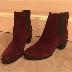 Sam Edelman Hanley Chelsea Boots (US size 8)