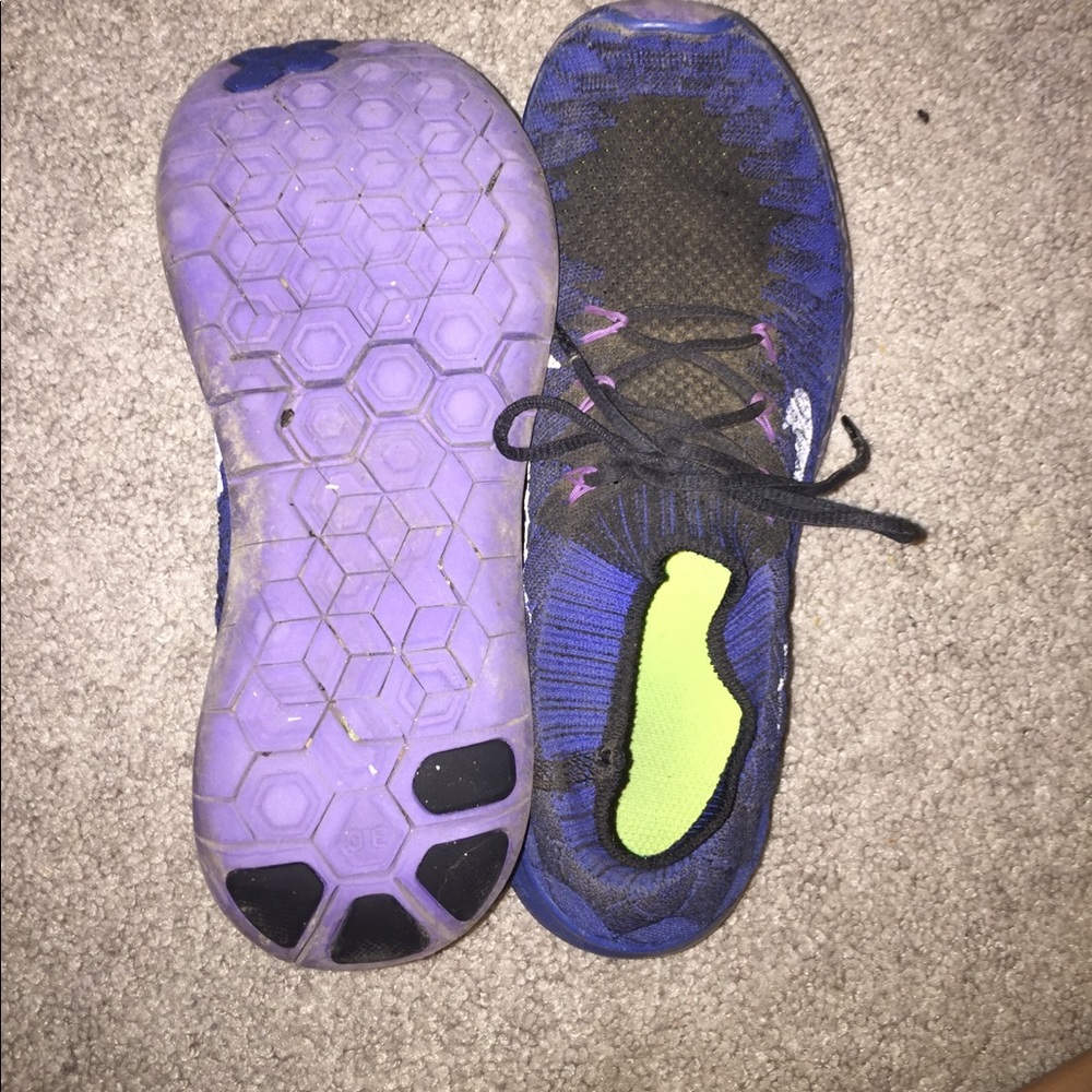 Nike - Picture 3 of 4