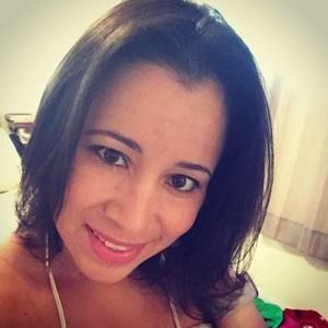 Meet your Posher, Raquel