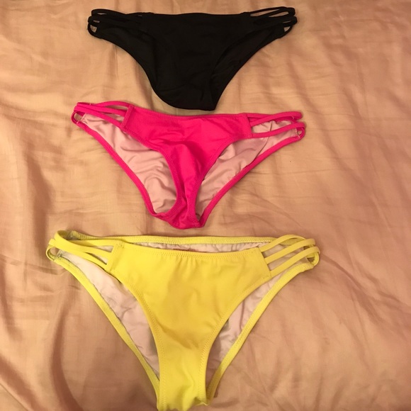 Victoria's Secret Cheeky Swim Bottom - Picture 1 of 3