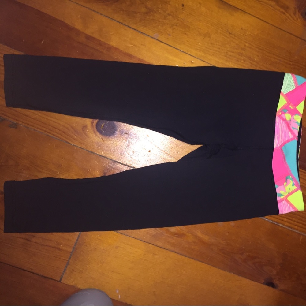 Black Ivivva Crops