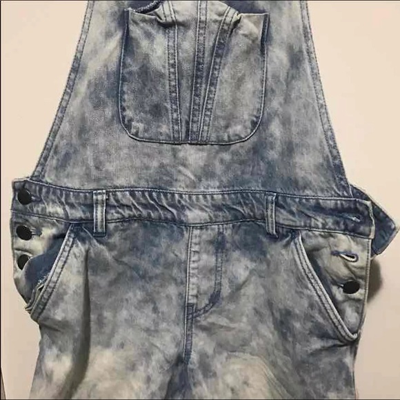 F21 ACID WAS OVERALLS - Picture 4 of 4