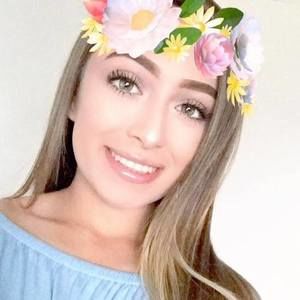 Meet your Posher, Fernanda