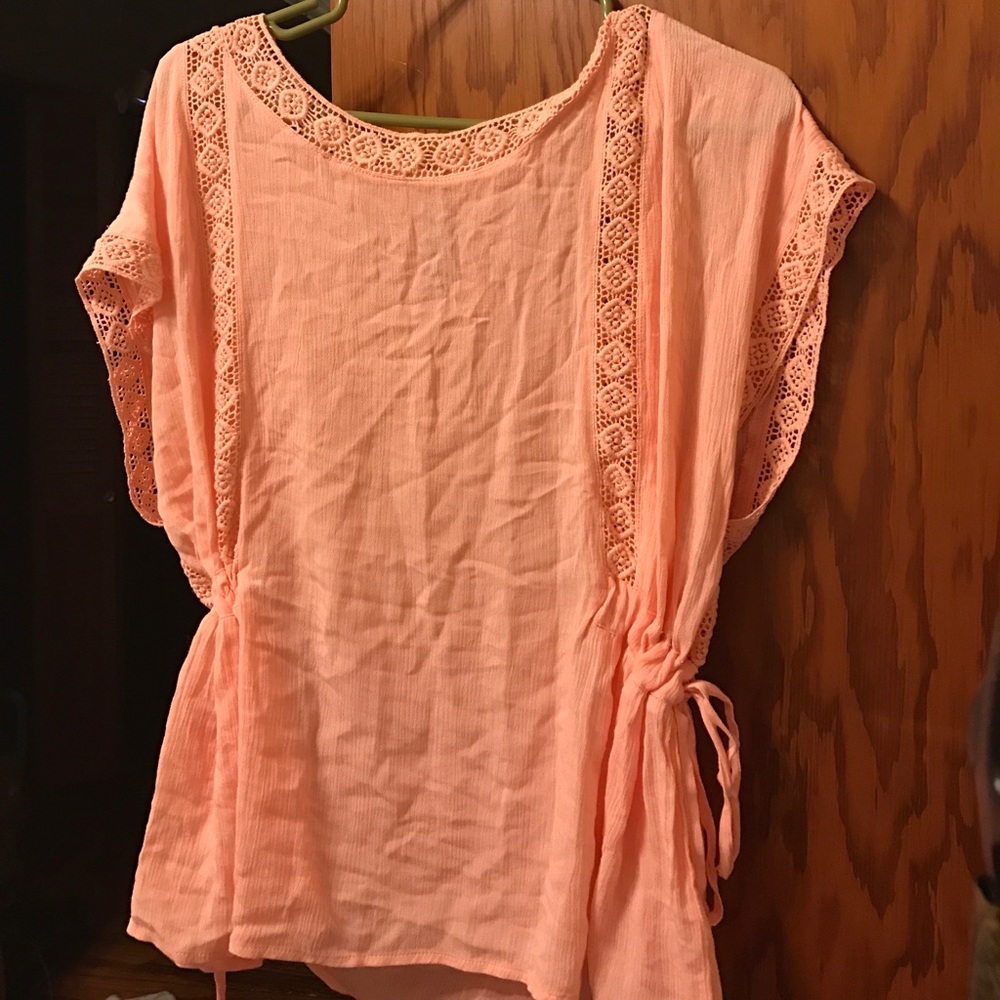 NWOT Coral sinch-side shirt