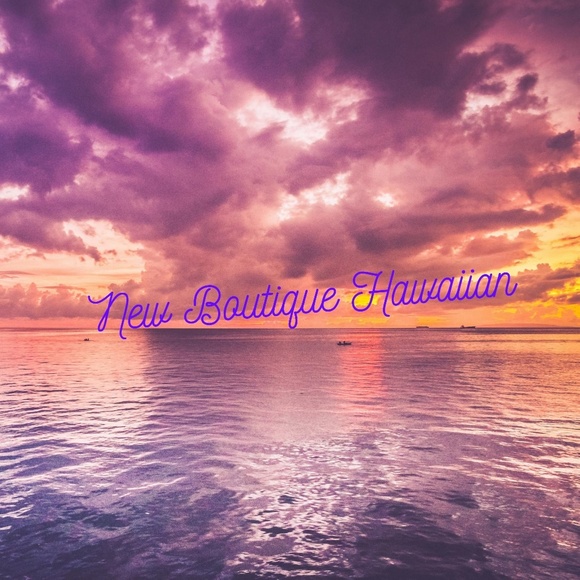 Hawaiian Dresses and Sarongs - Picture 1 of 1