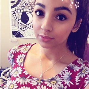 Meet your Posher, Anshaunta