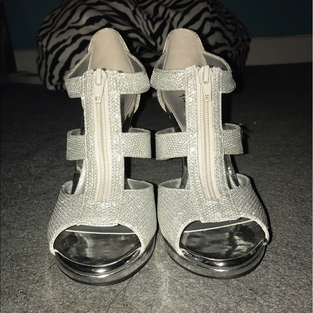 Silver Fioni Heels