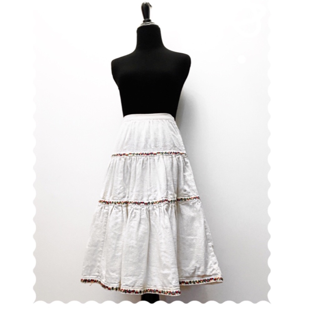 True Vintage Late 1940's Embroidered Patio Skirt