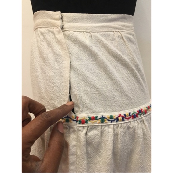 True Vintage Late 1940's Embroidered Patio Skirt - Picture 3 of 4