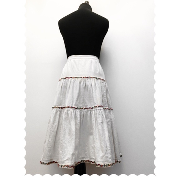 True Vintage Late 1940's Embroidered Patio Skirt - Picture 4 of 4