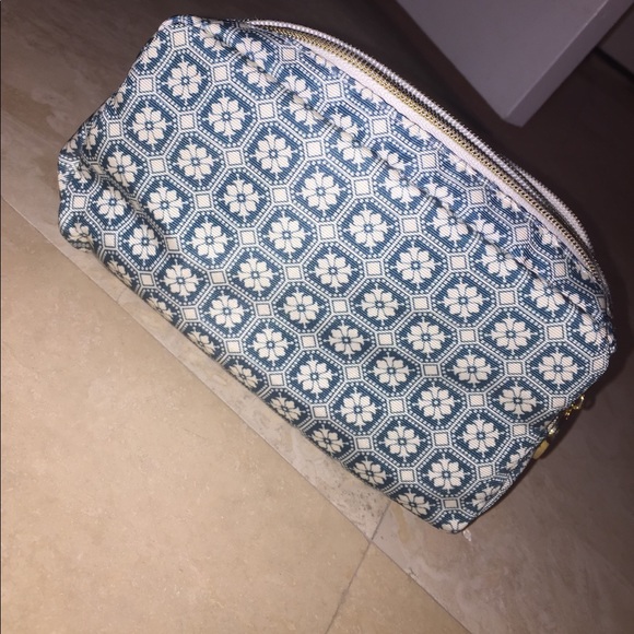 Pencil, or makeup pouch - Picture 1 of 4