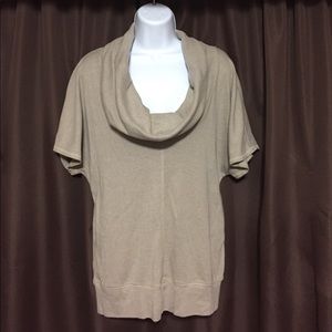 Converse one star size XL tan shirt sleeve shirt