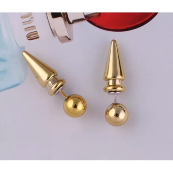 Jewelry - 💞3/$20 or4/$25💞Spike Studs Earring(double sided)