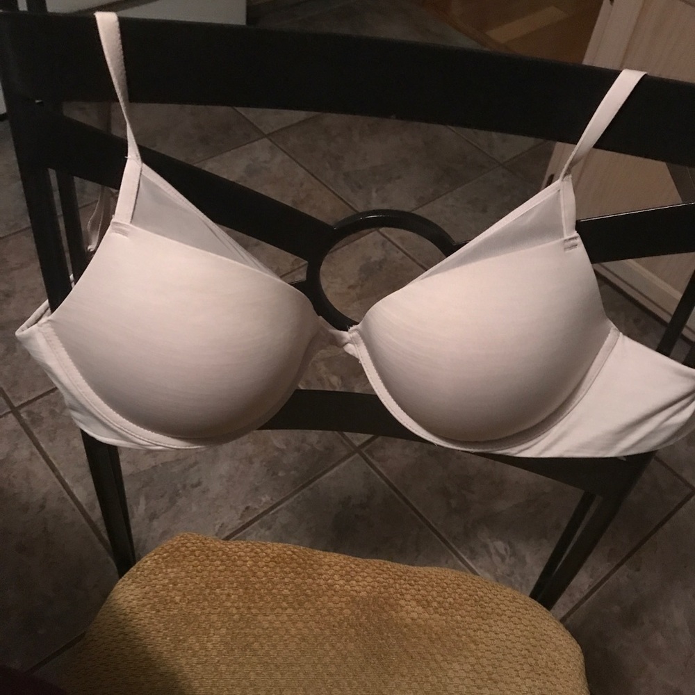 Victoria Secret tshirt bra-34DD