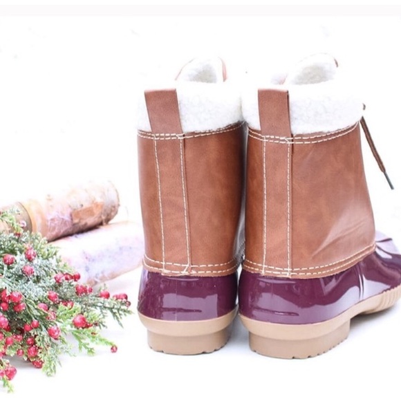 Wine Duck Boots - Picture 3 of 4