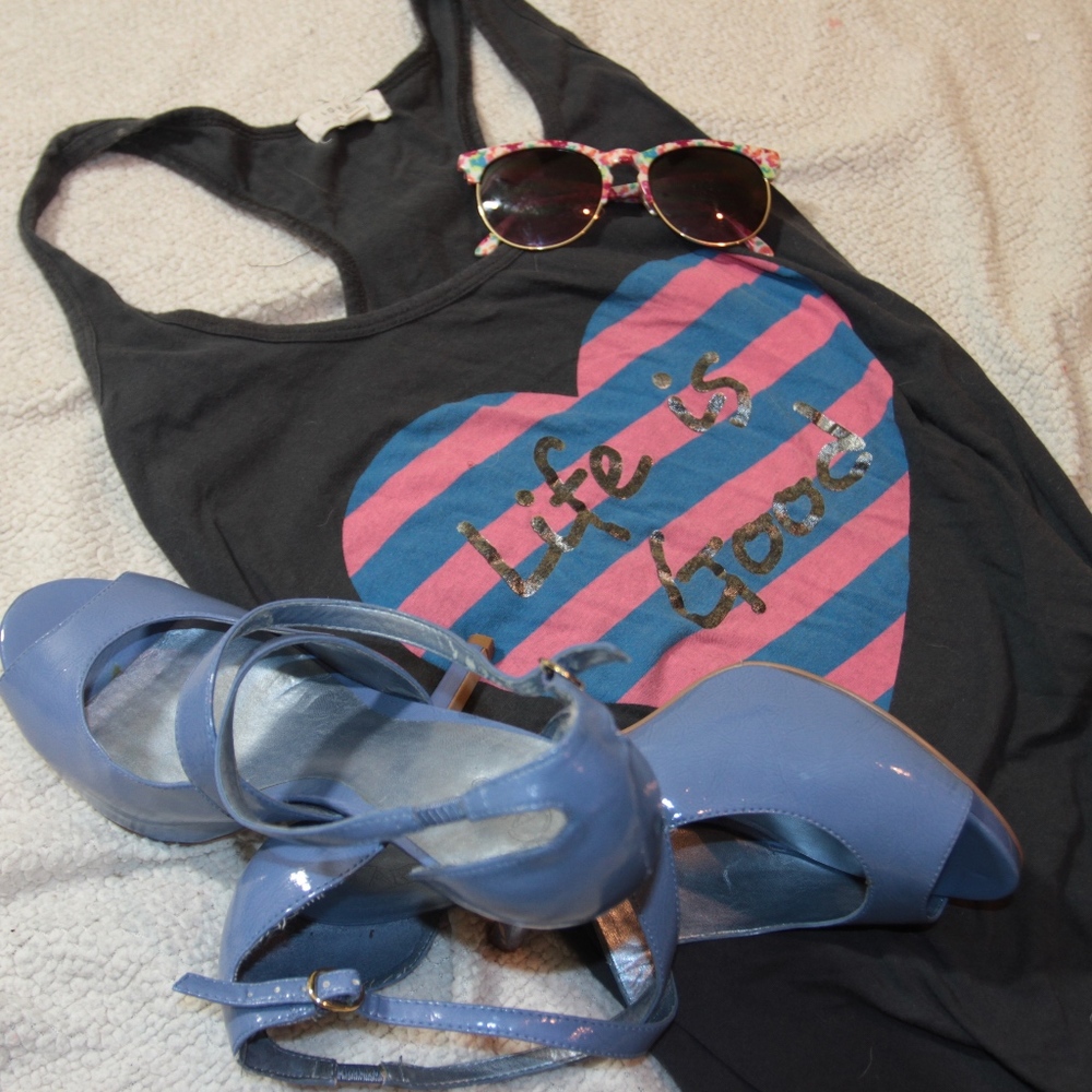 life is good tank top