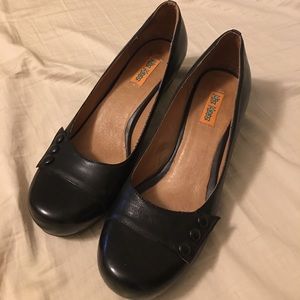 Miz Mooz retro pumps