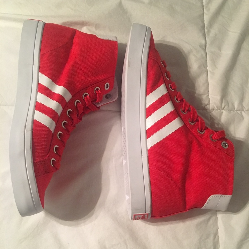 Red Court Vantage Mids