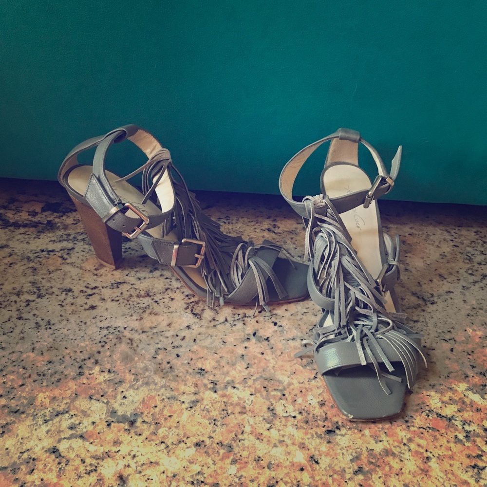 Kenneth Cole fringe heels in gray size 8