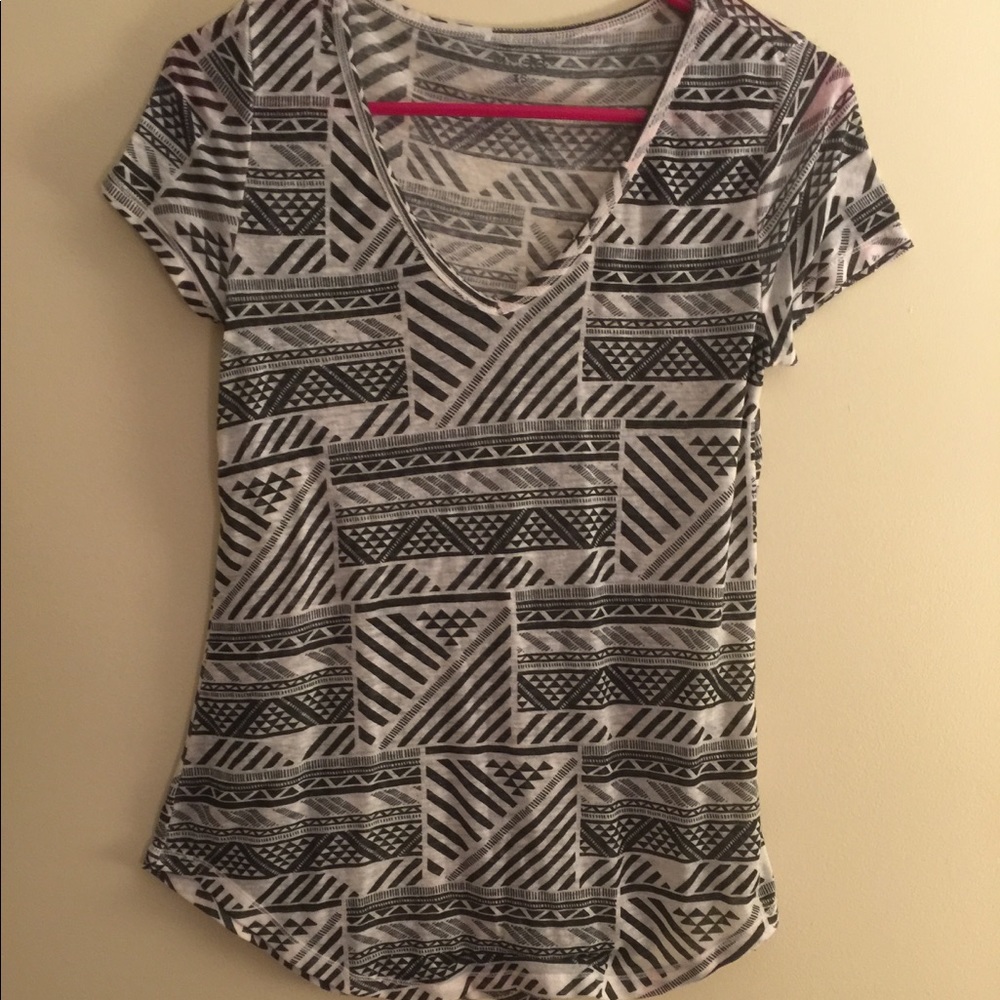 Black and white patterned Tee