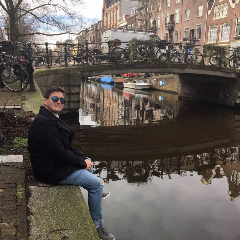 Meet your Posher, Hunter