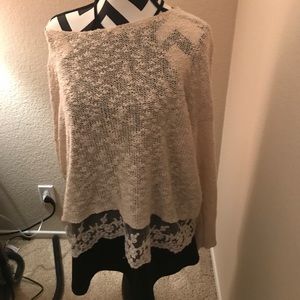 Summer sweater with lace detail