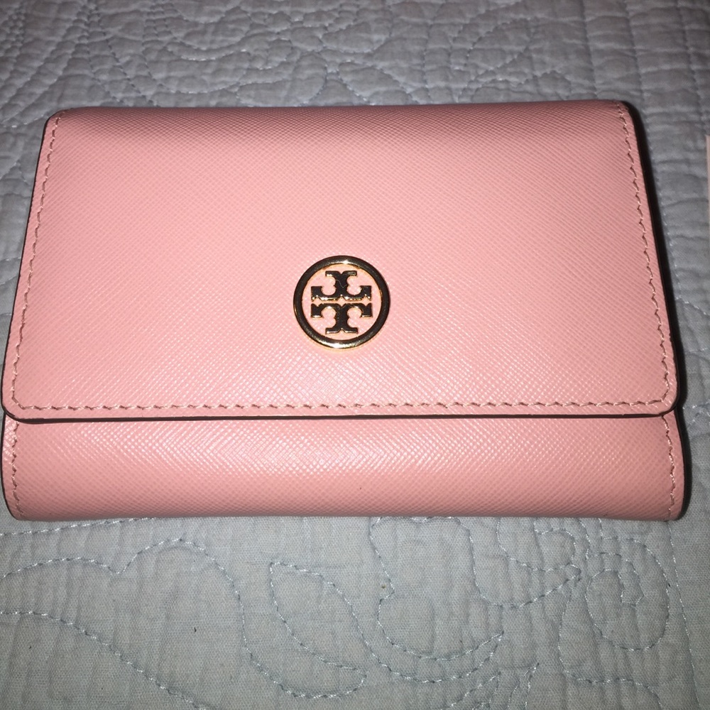 Tory Burch Robinson Medium Flap Wallet