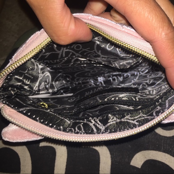 🎉SALE⬇️👜BetseyJohnson wristlets💞 - Picture 4 of 7