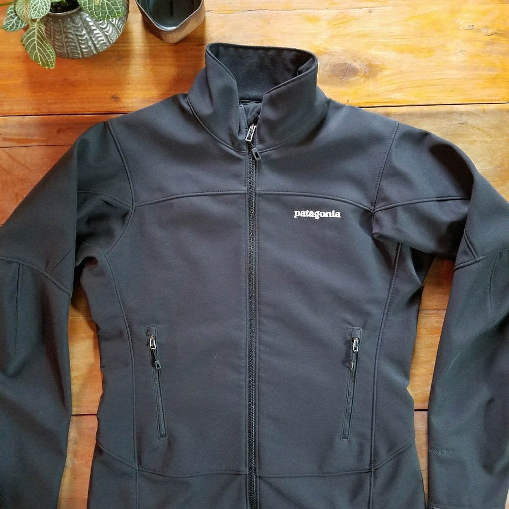 Women's Patagonia softshell jacket